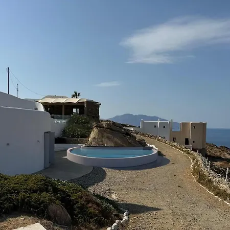 Aegean Lighthouse Willa *