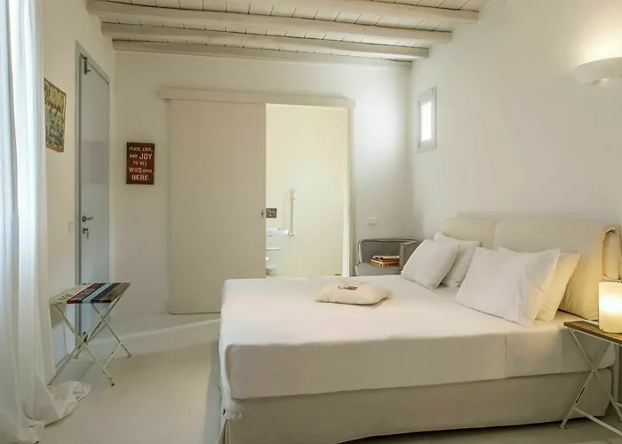 Willa Aegean Lighthouse